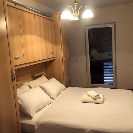Danyja Apartments Sveti Filip i Jakov Luaran gambar