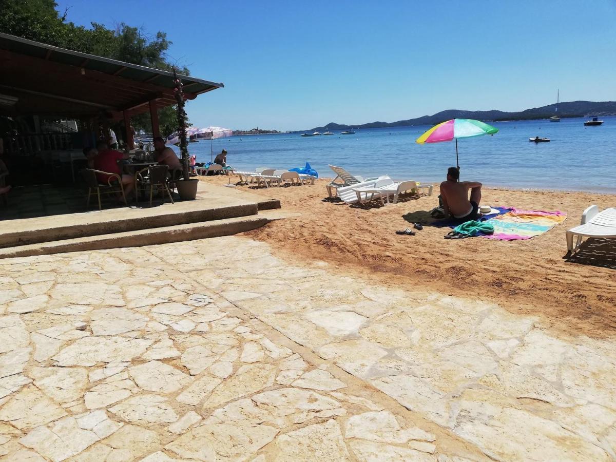 Danyja Apartments Sveti Filip i Jakov Luaran gambar