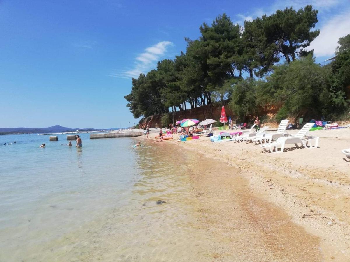 Danyja Apartments Sveti Filip i Jakov Luaran gambar