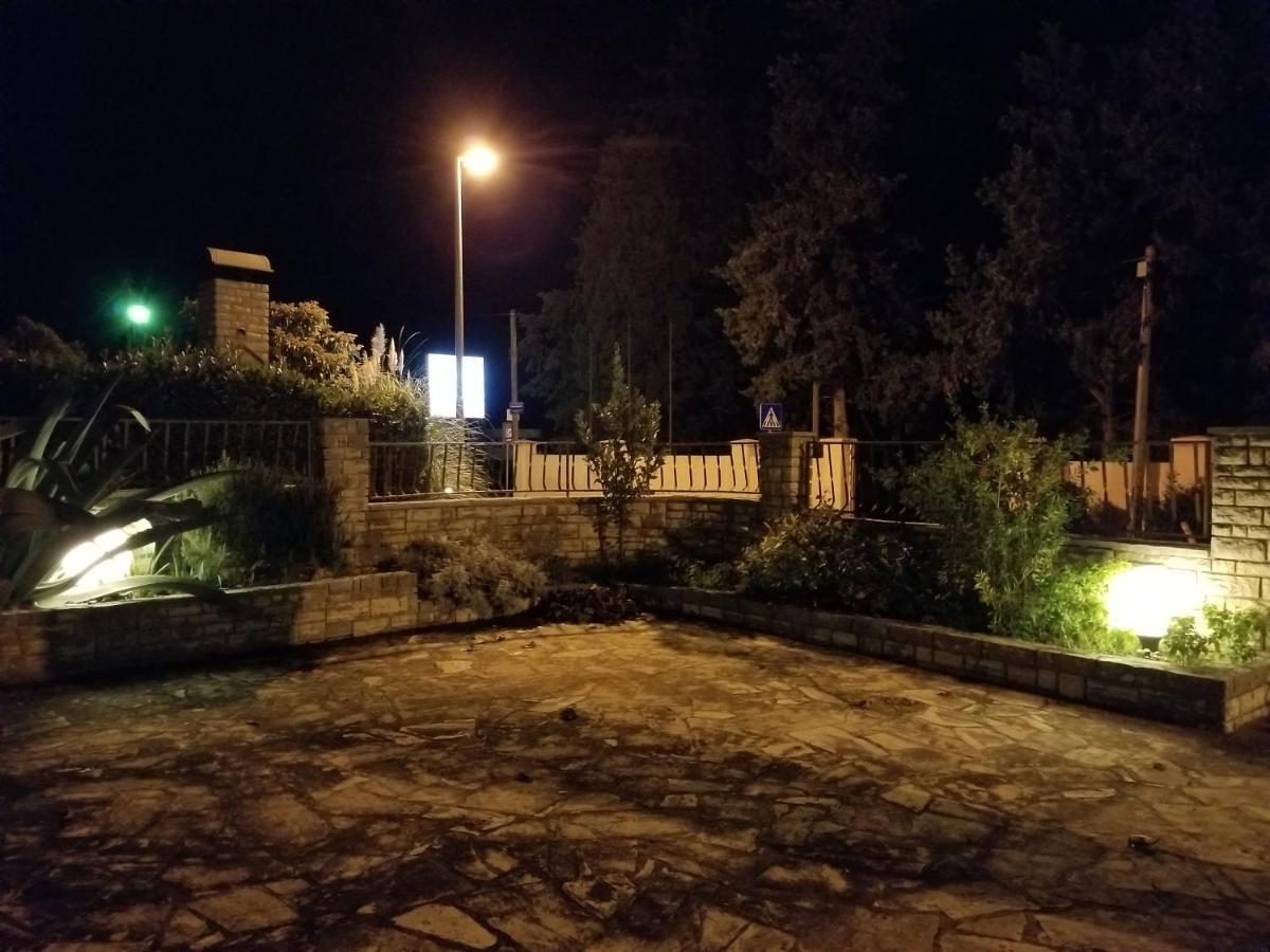 Danyja Apartments Sveti Filip i Jakov Luaran gambar