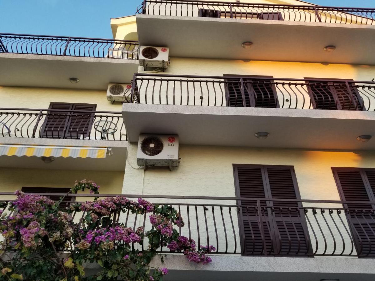 Danyja Apartments Sveti Filip i Jakov Luaran gambar