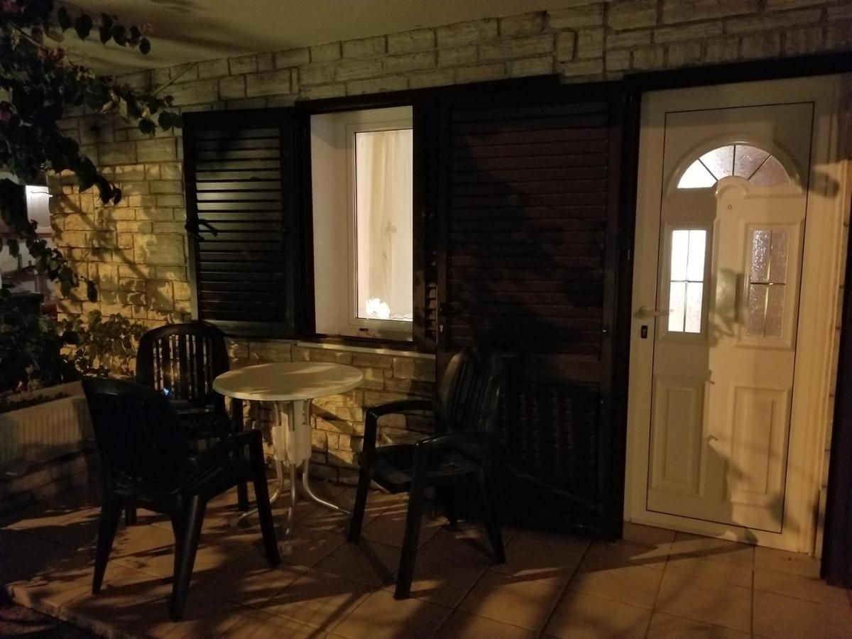 Danyja Apartments Sveti Filip i Jakov Luaran gambar
